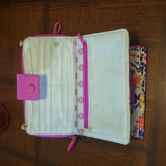 Vera Bradly purse wallet - new condition - Picture 3 of 5